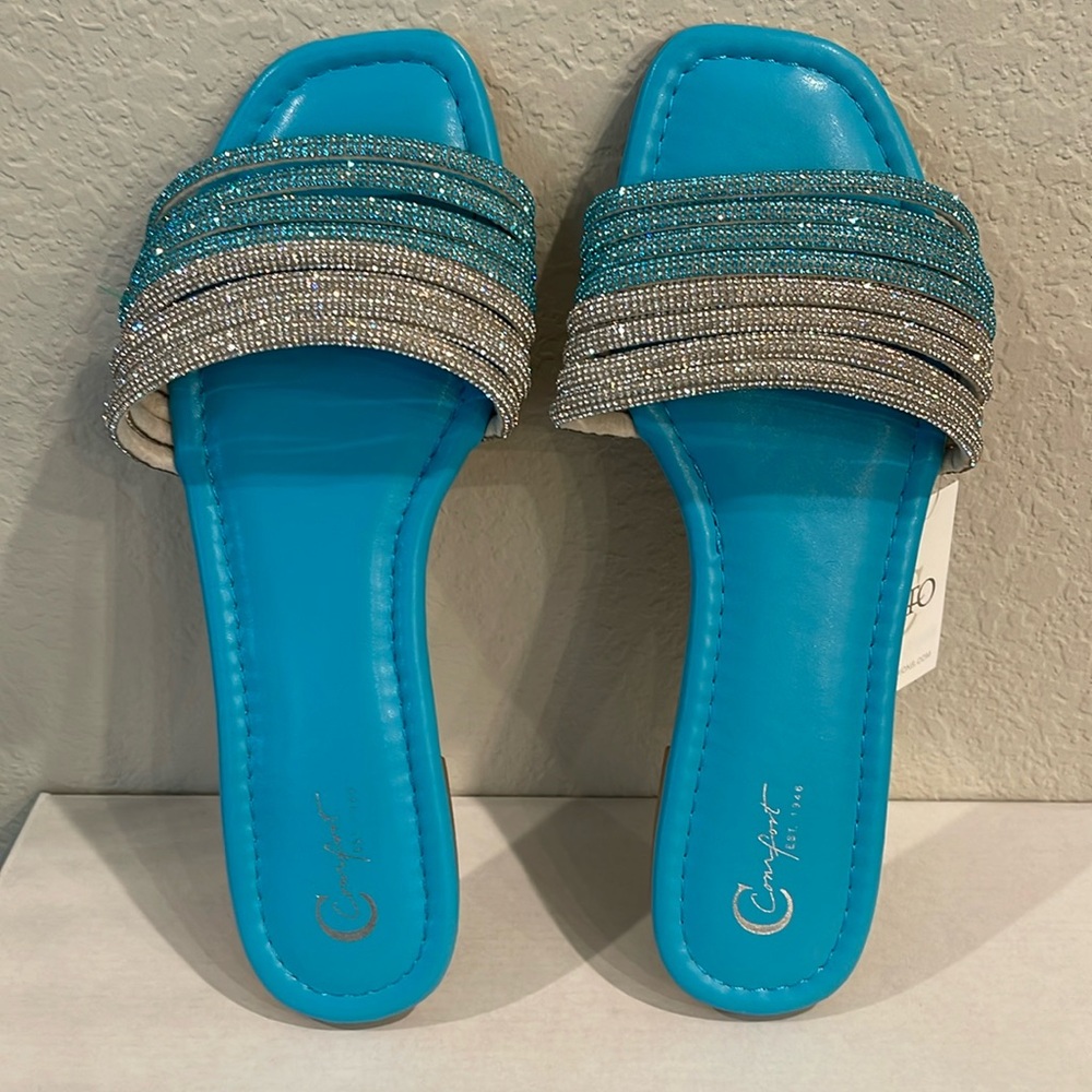 Women’s Comfort Brand, Size 9 Slide Sandals turquoise with Silver New.